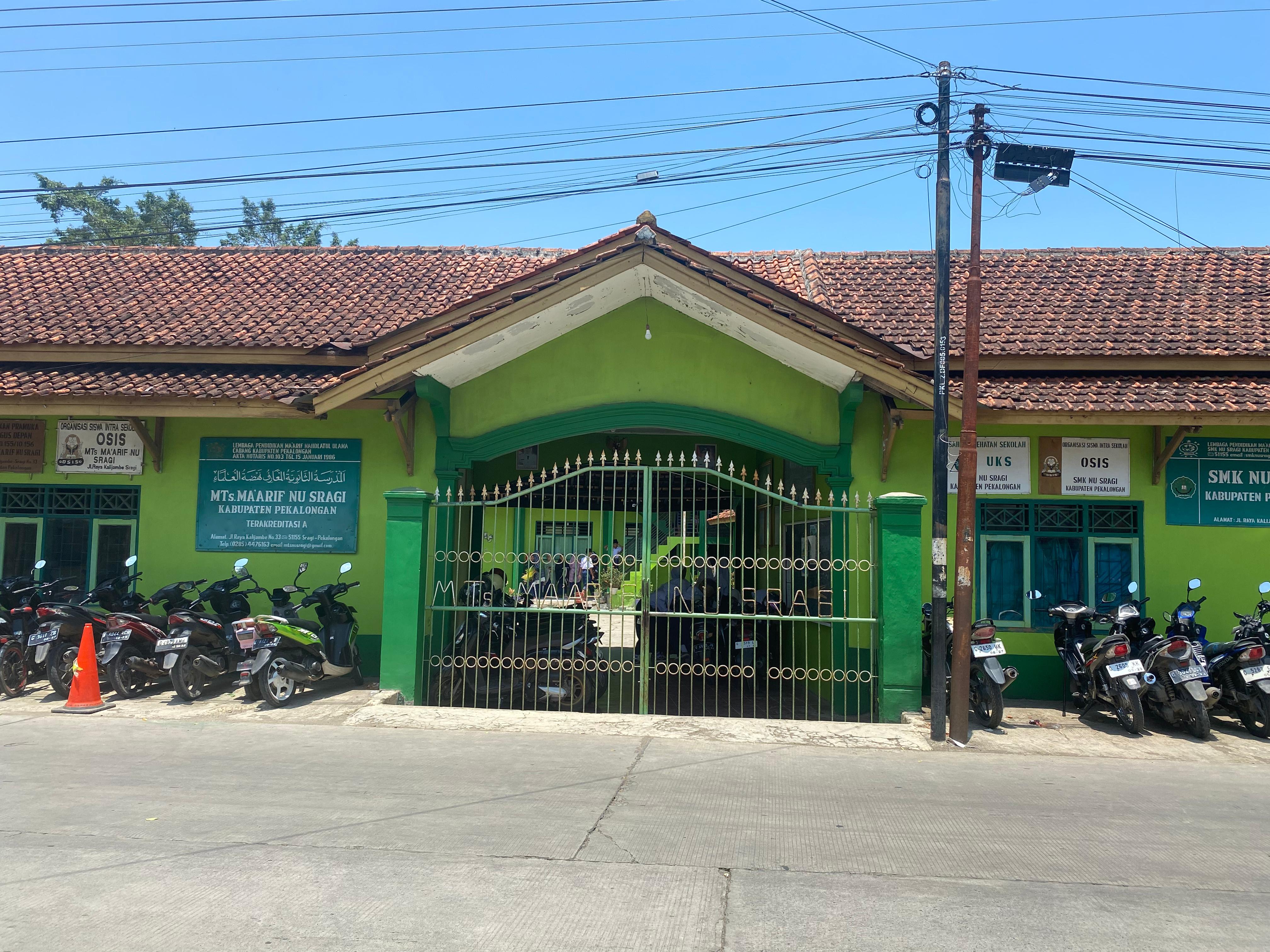 Gedung Utama MTs Ma'arif NU Sragi